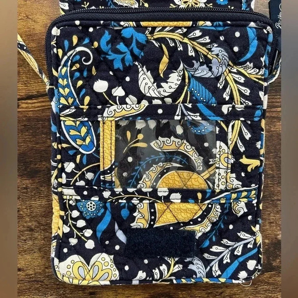 RETIRED Vera Bradley | Ellie Blue pattern crossbody handbag. - Picture 5 of 15